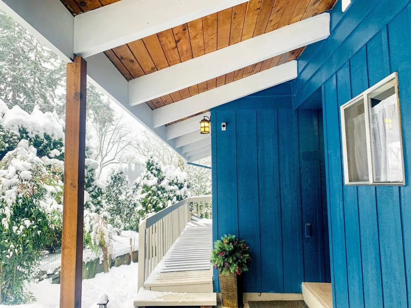 Waterfront Renovated Lakehouse 13