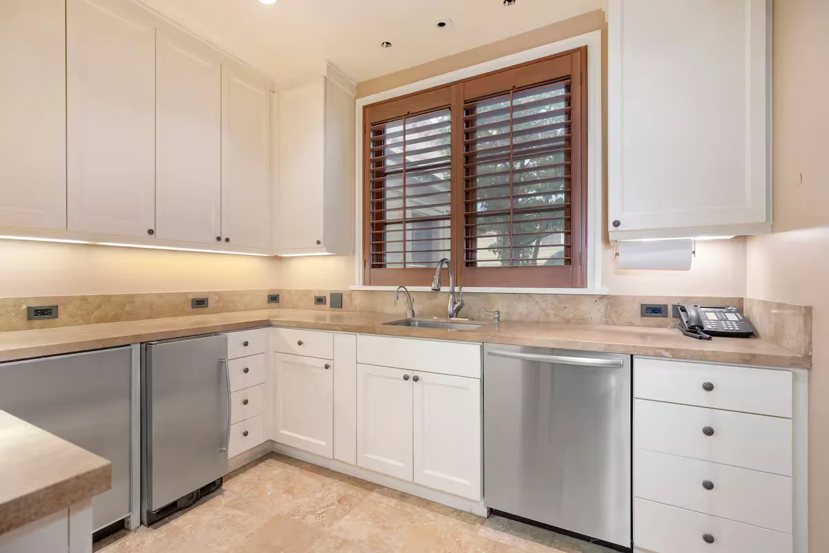 Del Mar Villa Property Image